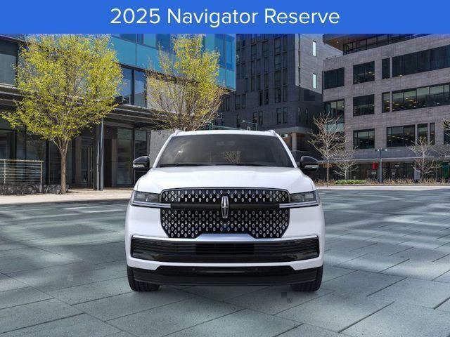 new 2025 Lincoln Navigator car, priced at $97,697