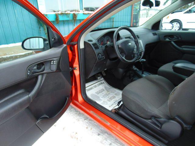 used 2005 Ford Focus car, priced at $4,995