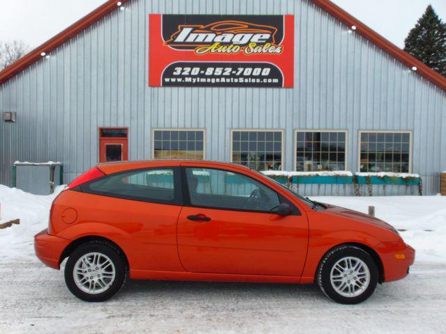 used 2005 Ford Focus car, priced at $4,995