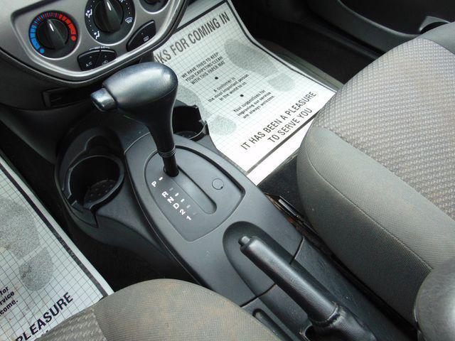 used 2005 Ford Focus car, priced at $4,995