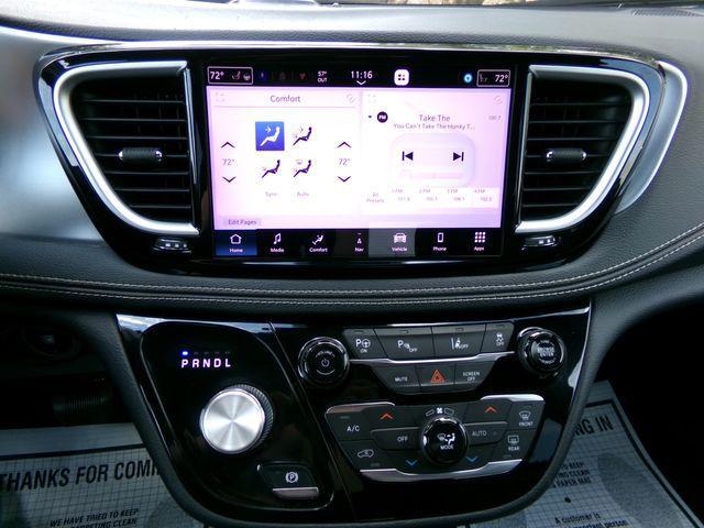 used 2021 Chrysler Pacifica Hybrid car, priced at $14,995