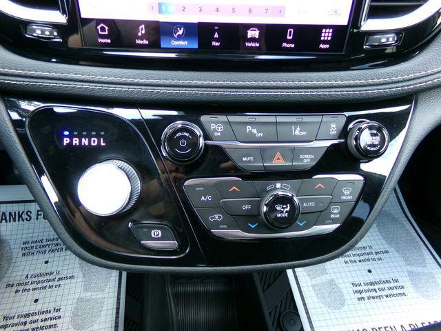 used 2021 Chrysler Pacifica Hybrid car, priced at $14,995