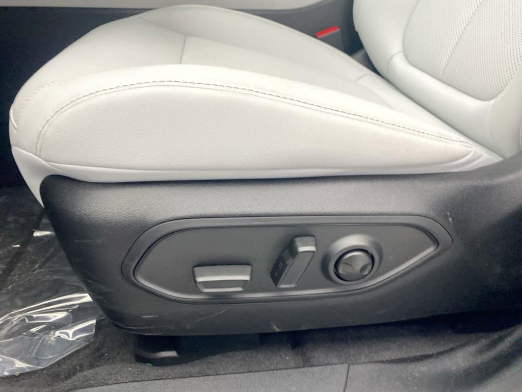 new 2026 Jeep Cherokee car, priced at $42,215
