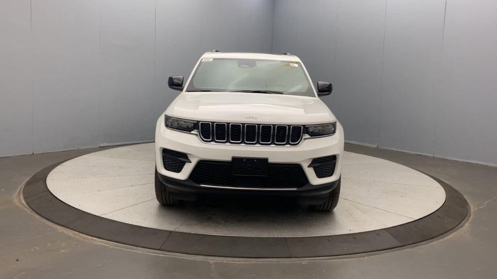 new 2025 Jeep Grand Cherokee car, priced at $41,325