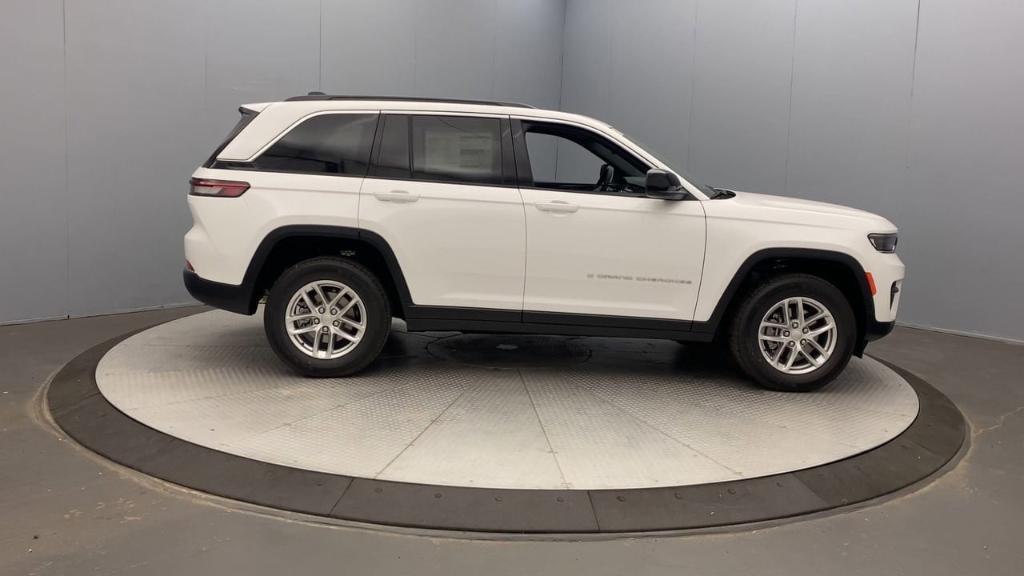 new 2025 Jeep Grand Cherokee car, priced at $41,325
