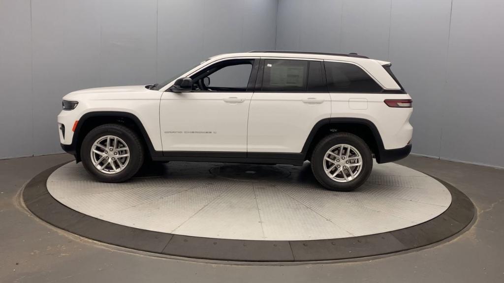 new 2025 Jeep Grand Cherokee car, priced at $41,325