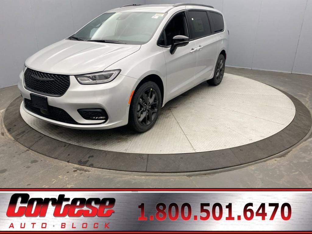 new 2026 Chrysler Pacifica car, priced at $49,945