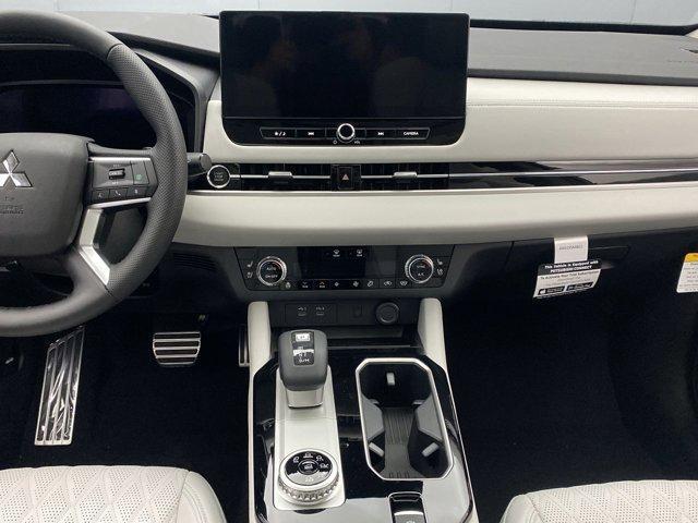 new 2025 Mitsubishi Outlander car, priced at $46,590