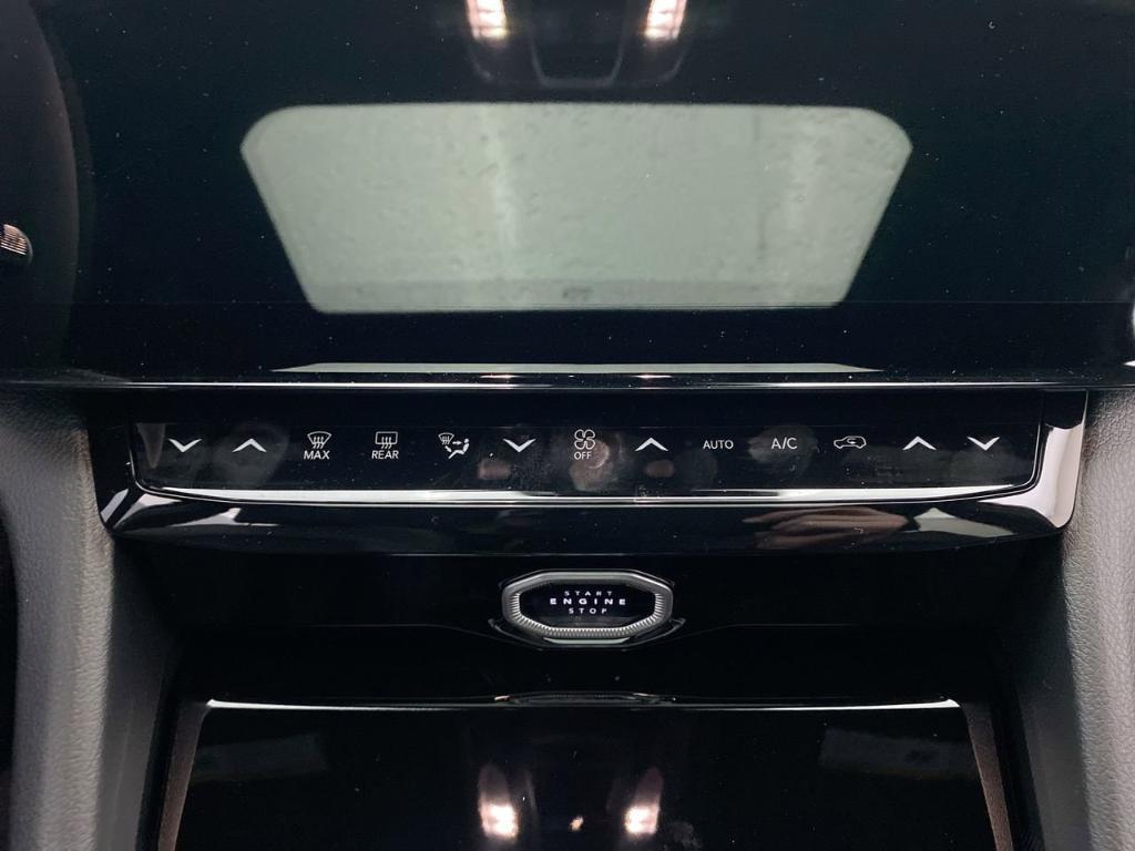 new 2026 Jeep Grand Cherokee car, priced at $47,670