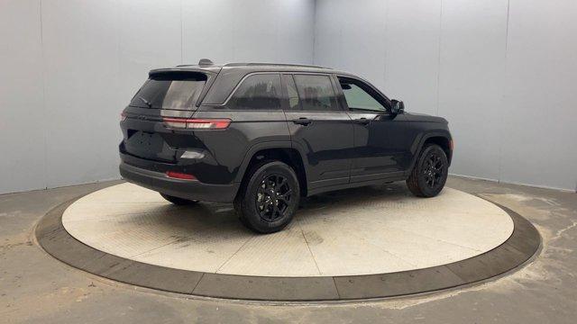 new 2026 Jeep Grand Cherokee car, priced at $49,170
