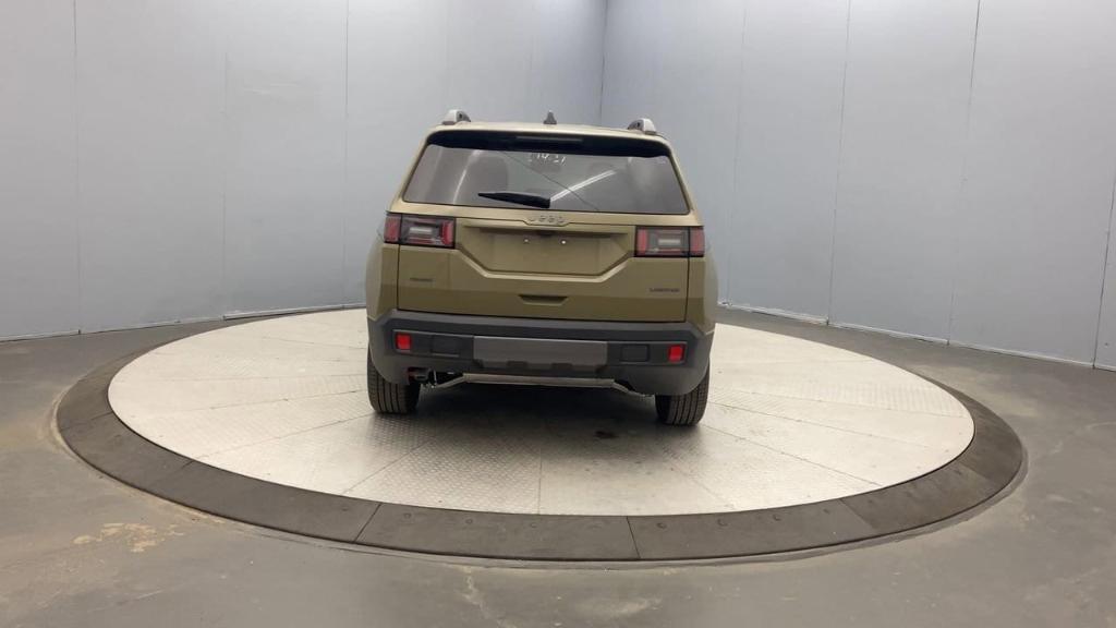 new 2026 Jeep Cherokee car, priced at $42,810
