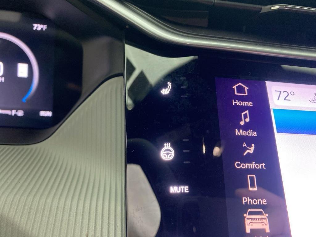 new 2026 Jeep Cherokee car, priced at $42,810