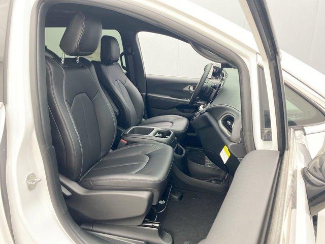 new 2026 Chrysler Pacifica car, priced at $44,660