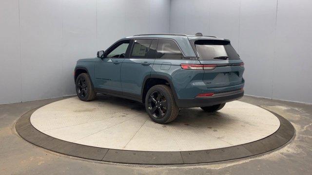 new 2026 Jeep Grand Cherokee car, priced at $50,405