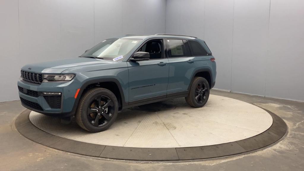new 2026 Jeep Grand Cherokee car, priced at $48,905