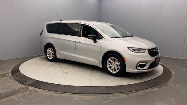 used 2024 Chrysler Pacifica car, priced at $28,990