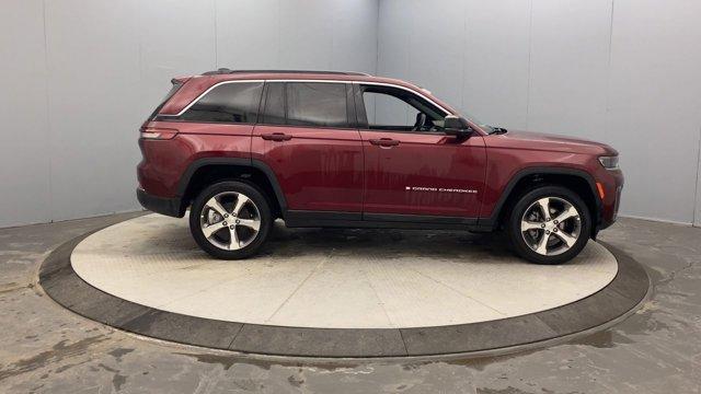 new 2026 Jeep Grand Cherokee car, priced at $48,985
