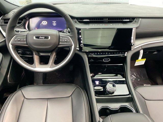 new 2026 Jeep Grand Cherokee car, priced at $48,985