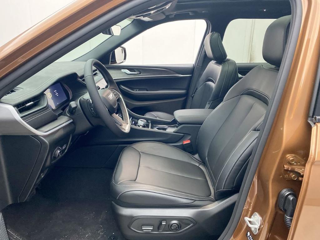 new 2026 Jeep Grand Cherokee L car, priced at $49,405