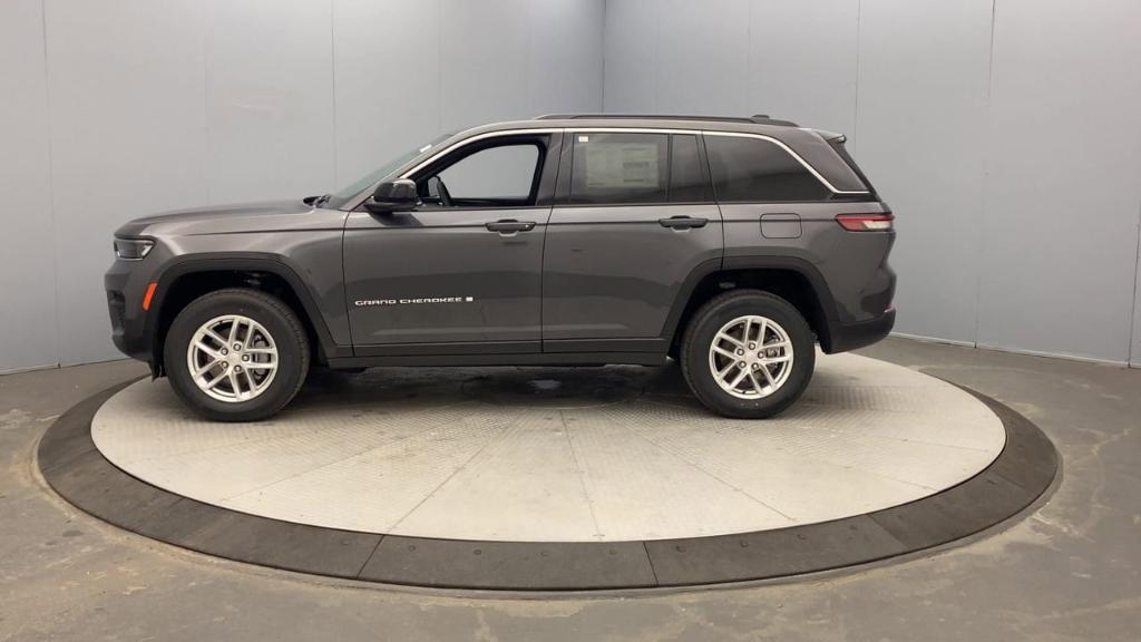 new 2025 Jeep Grand Cherokee car, priced at $42,520