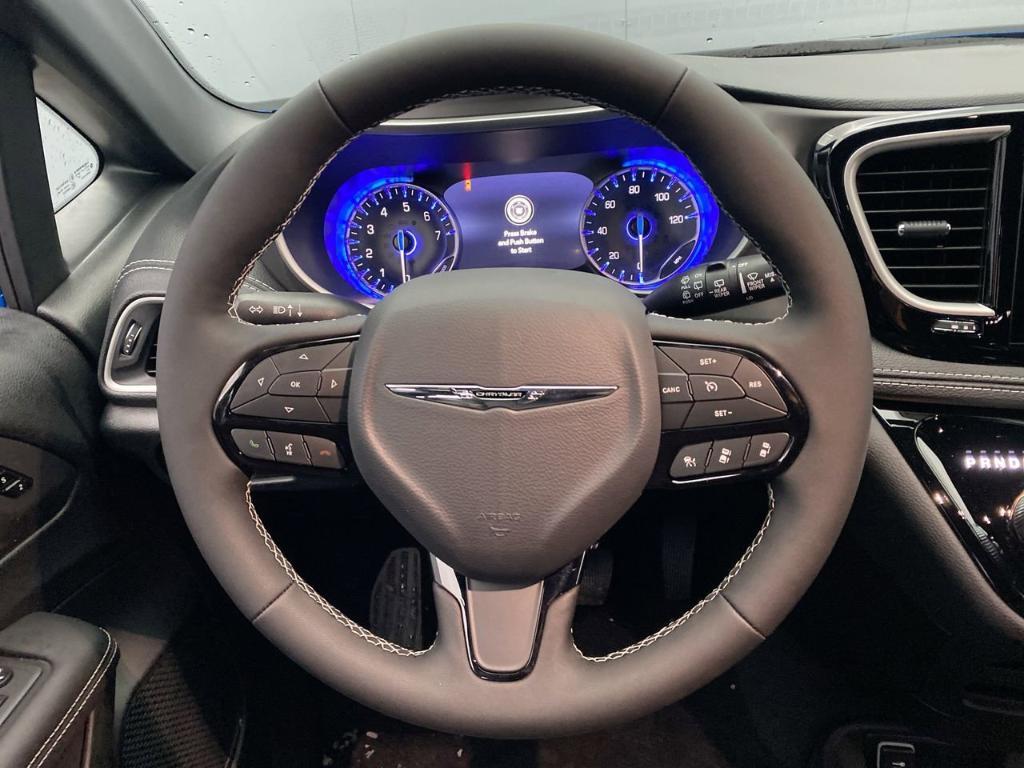 new 2026 Chrysler Pacifica car, priced at $49,945