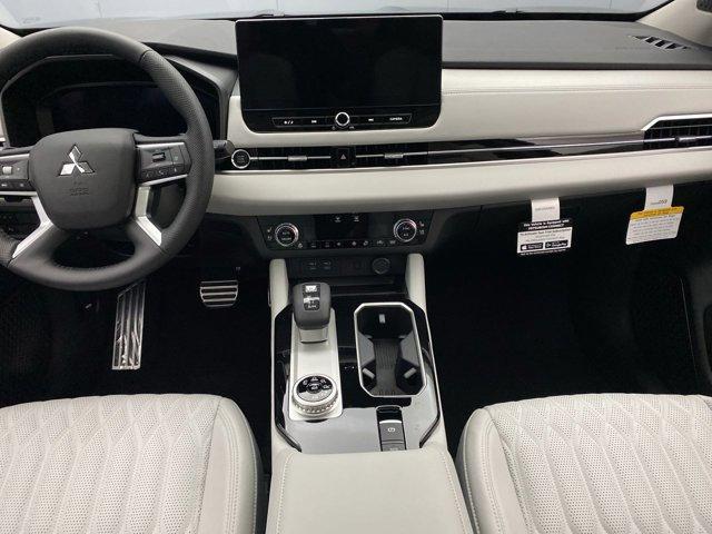 new 2025 Mitsubishi Outlander car, priced at $46,590