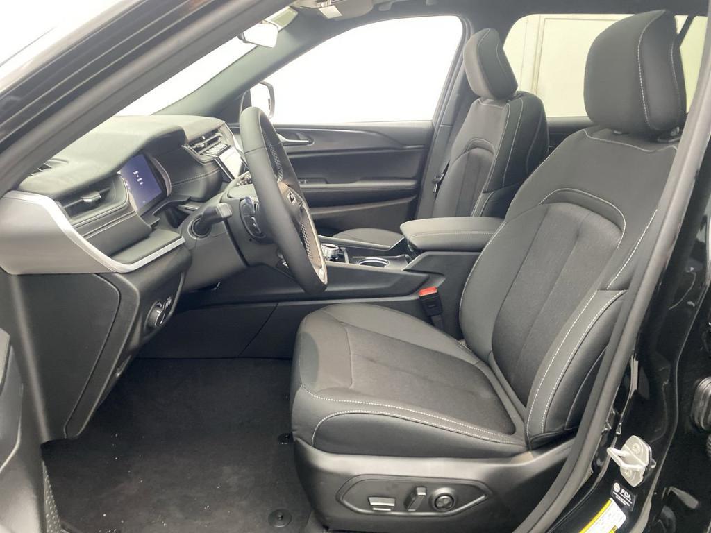 new 2025 Jeep Grand Cherokee L car, priced at $41,420