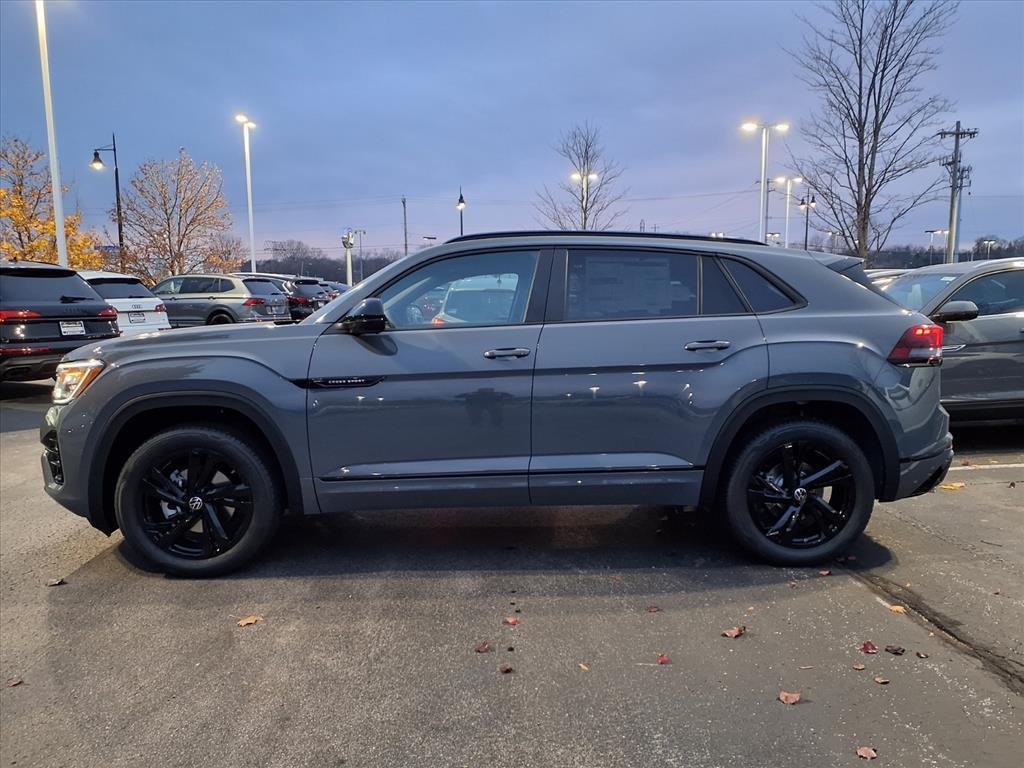 new 2026 Volkswagen Atlas Cross Sport car, priced at $49,042