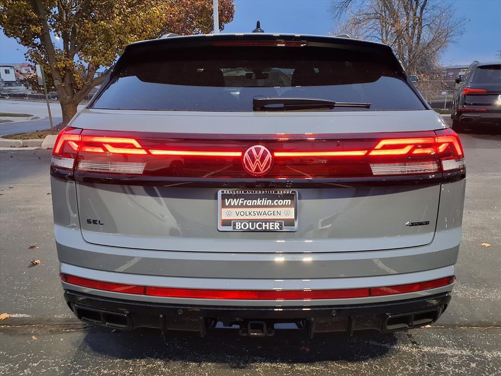 new 2026 Volkswagen Atlas Cross Sport car, priced at $49,042