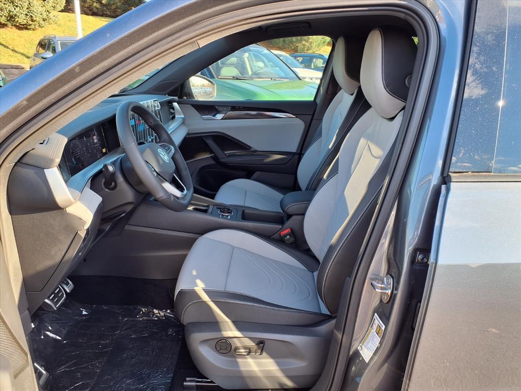 new 2026 Volkswagen Tiguan car, priced at $38,854