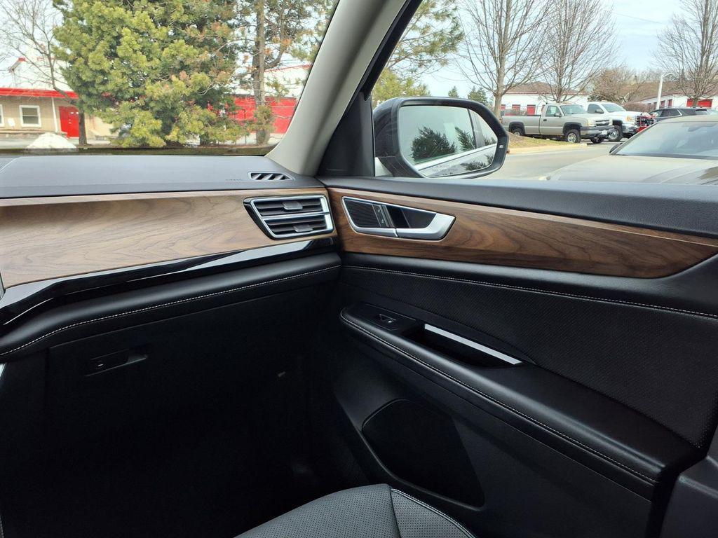 used 2024 Volkswagen Atlas car, priced at $28,990