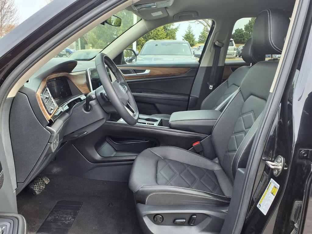 used 2024 Volkswagen Atlas car, priced at $28,990