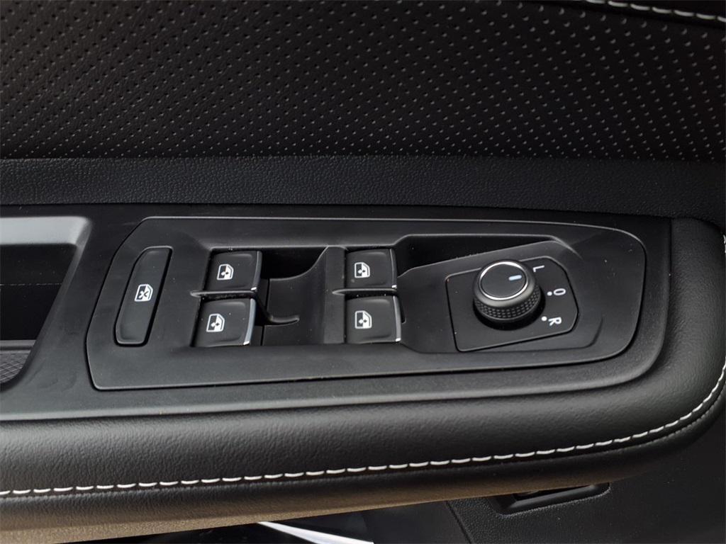 new 2026 Volkswagen Atlas car, priced at $44,447