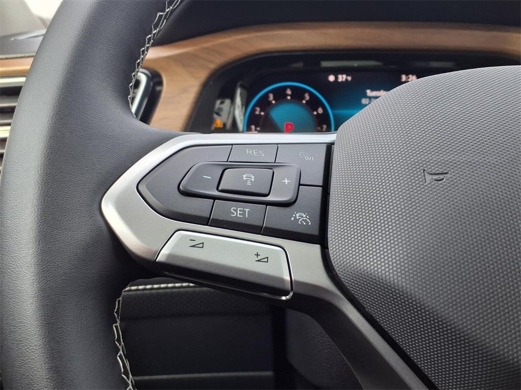 new 2026 Volkswagen Atlas car, priced at $44,447