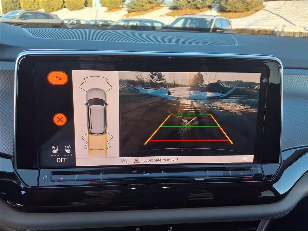 new 2026 Volkswagen Atlas car, priced at $47,264