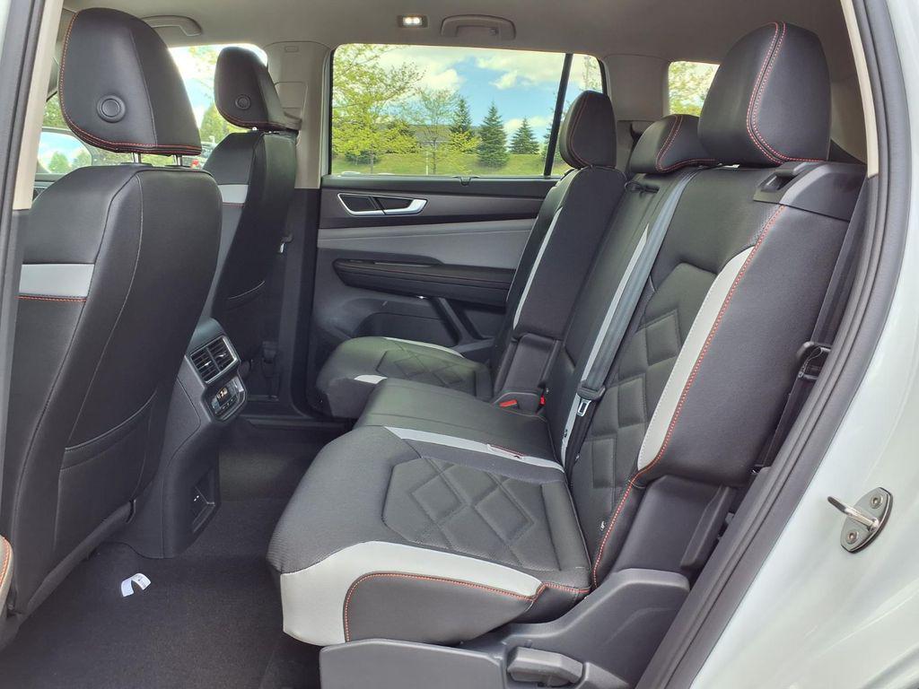 new 2026 Volkswagen Atlas car, priced at $45,513
