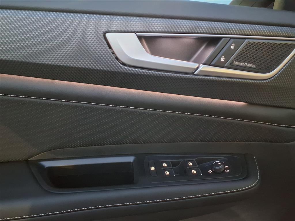 new 2026 Volkswagen Atlas Cross Sport car, priced at $51,406