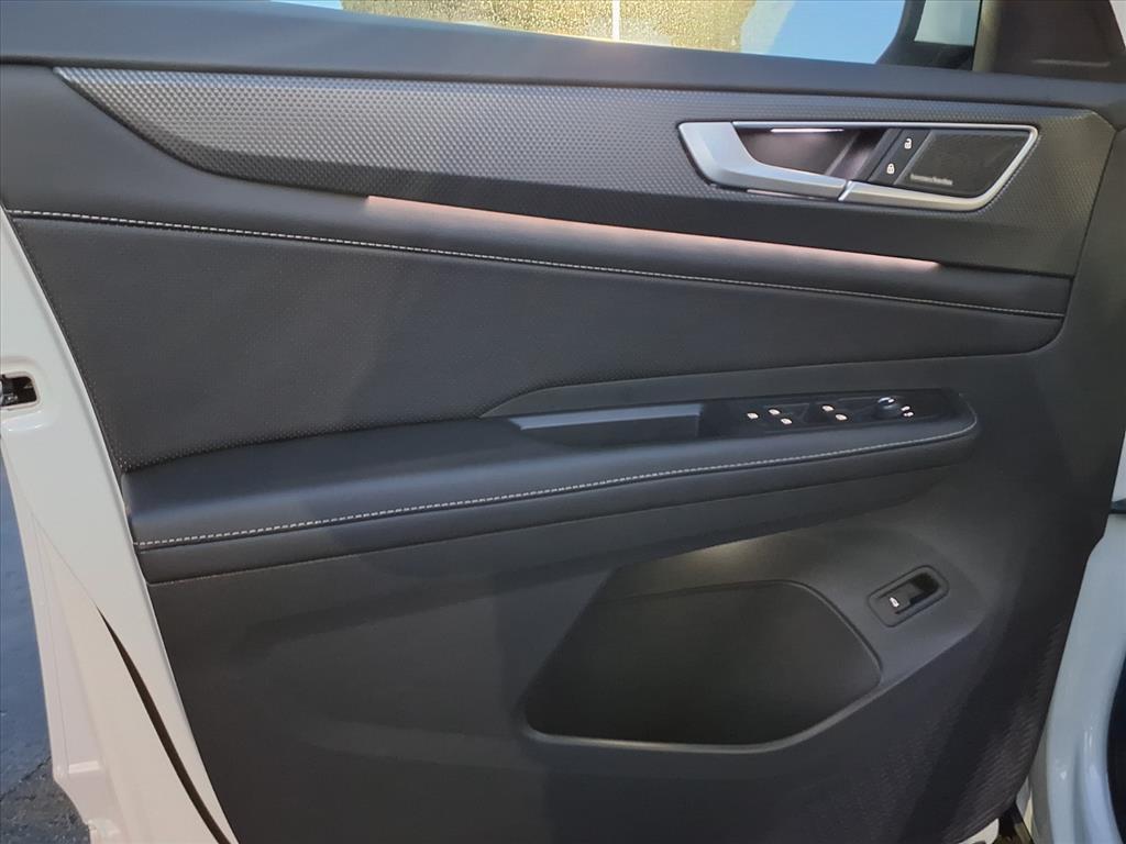 new 2026 Volkswagen Atlas Cross Sport car, priced at $52,406