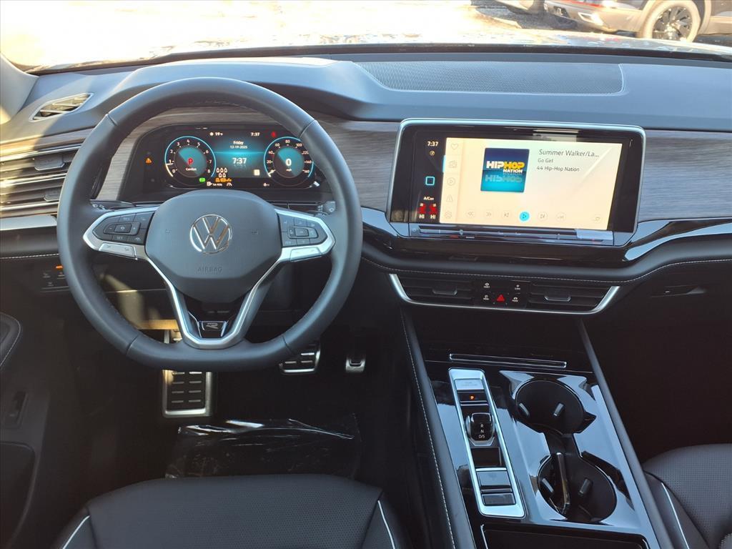 new 2026 Volkswagen Atlas car, priced at $52,181