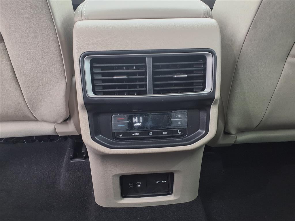 new 2026 Volkswagen Atlas car, priced at $53,216