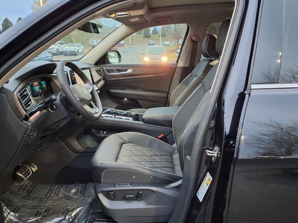 new 2026 Volkswagen Atlas car, priced at $52,181