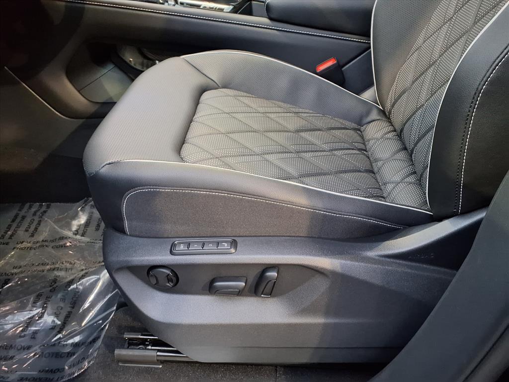 new 2026 Volkswagen Atlas car, priced at $52,181