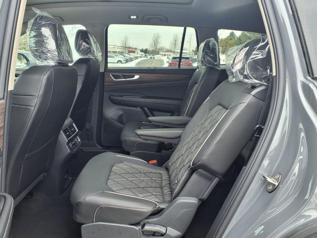 new 2026 Volkswagen Atlas car, priced at $54,216