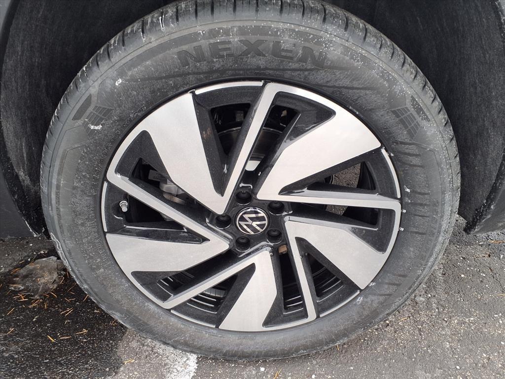 new 2026 Volkswagen Atlas car, priced at $49,371