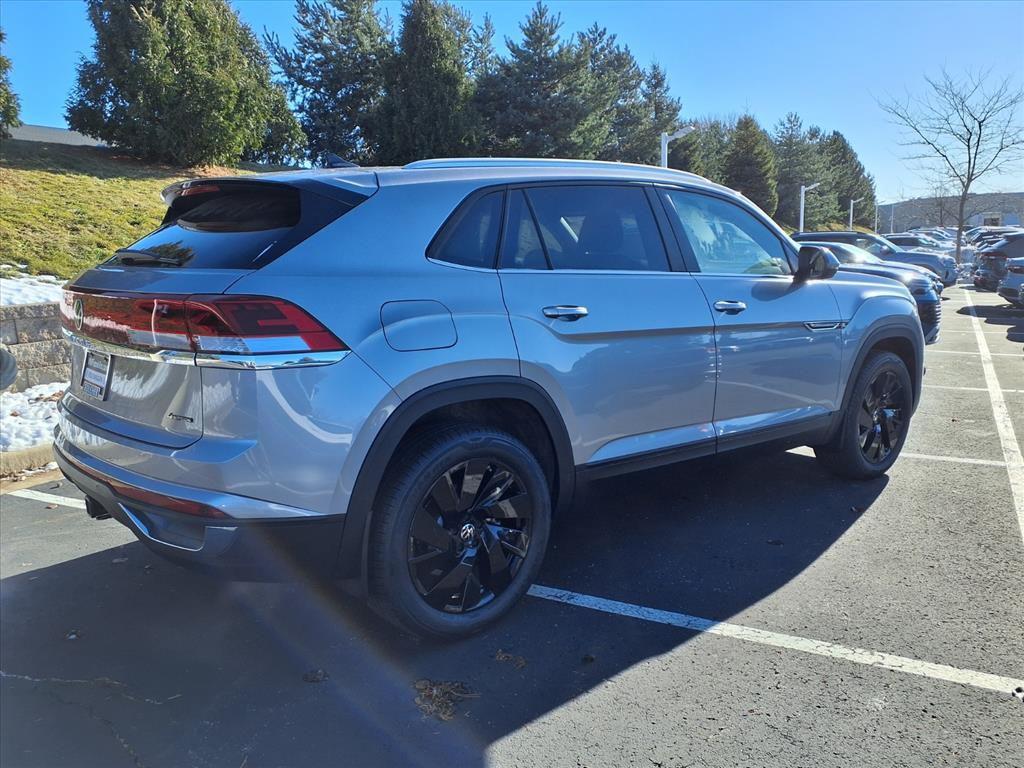 new 2026 Volkswagen Atlas Cross Sport car, priced at $43,810