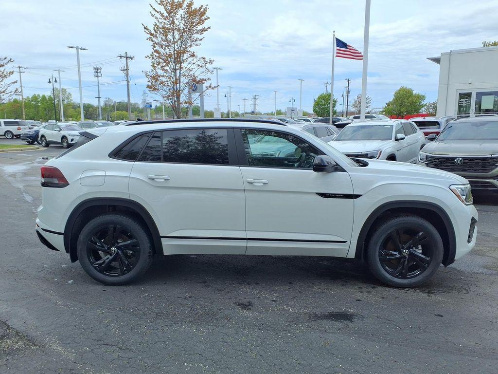 new 2026 Volkswagen Atlas Cross Sport car, priced at $48,736
