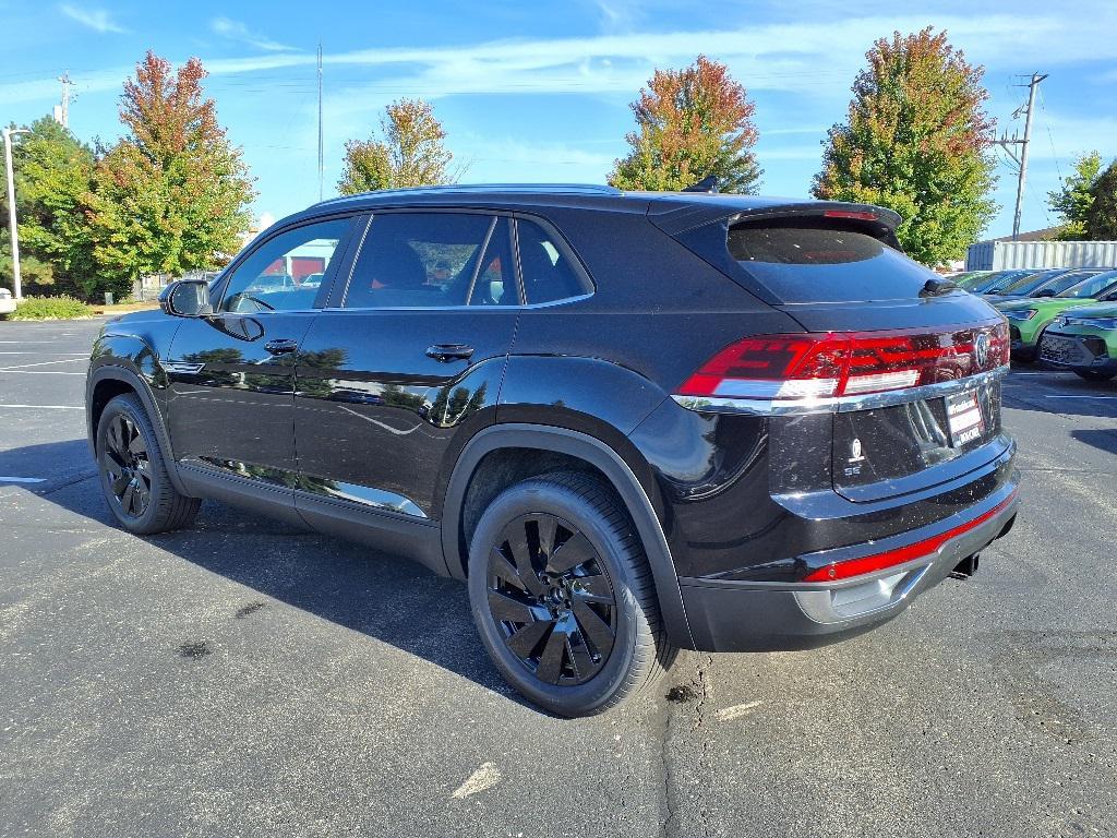 new 2026 Volkswagen Atlas Cross Sport car, priced at $44,615