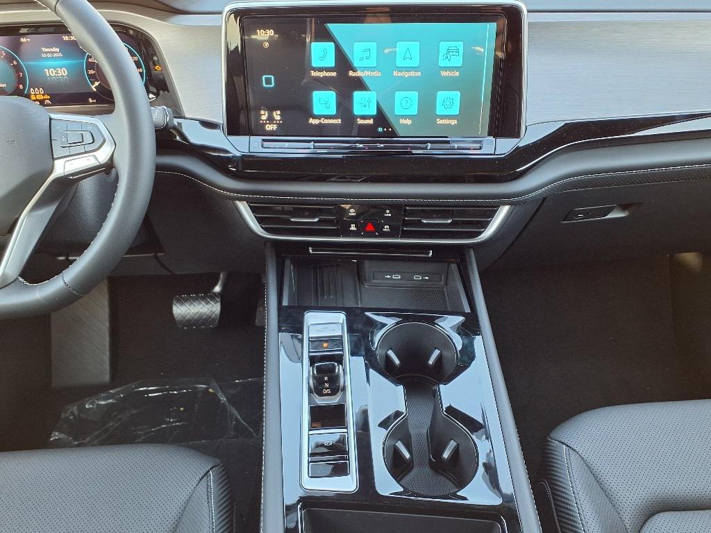 new 2026 Volkswagen Atlas Cross Sport car, priced at $44,615