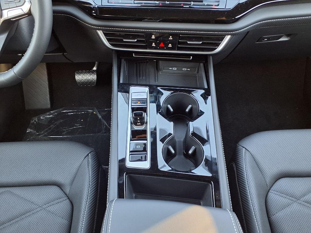 new 2026 Volkswagen Atlas Cross Sport car, priced at $44,615