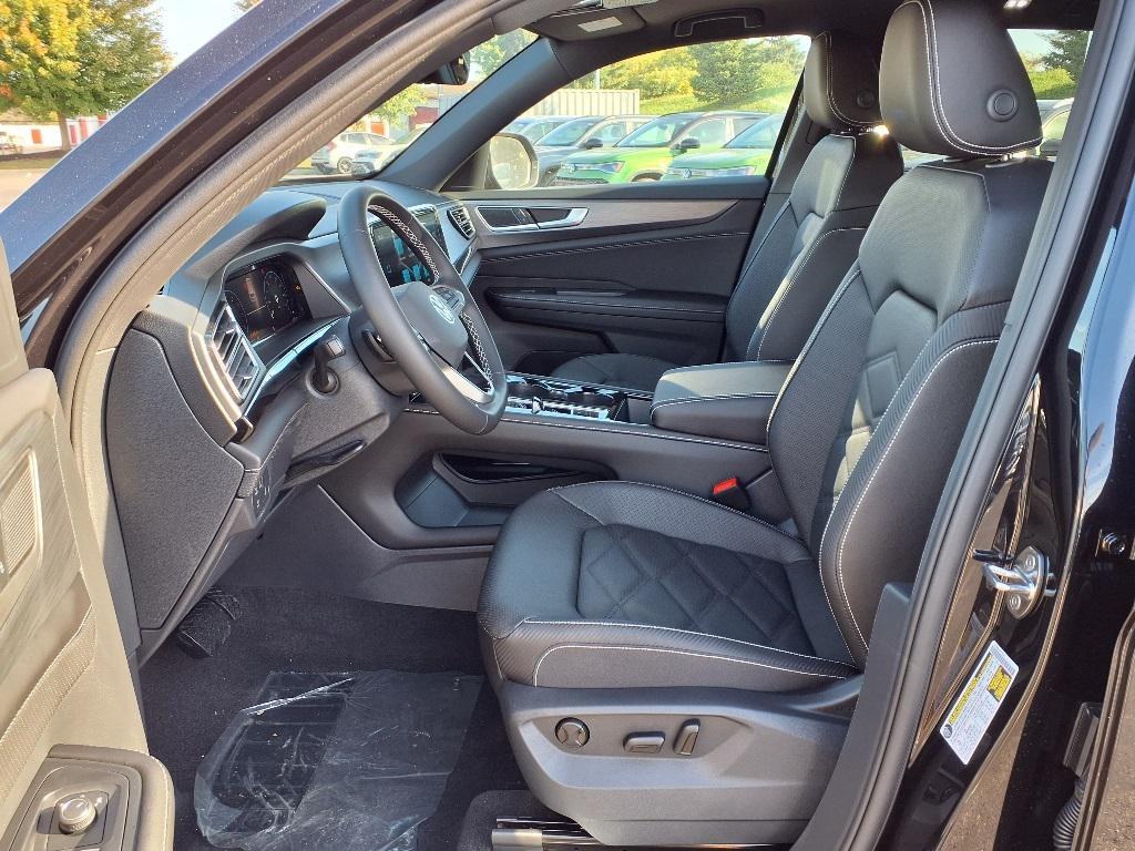 new 2026 Volkswagen Atlas Cross Sport car, priced at $44,615